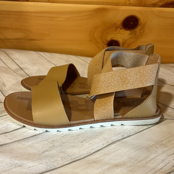 Sorel Ella ll flat sandal ,New no box size 6 - Picture 3 of 11